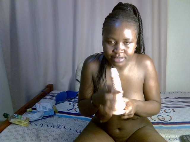 Magizitah live cam on BongaCams