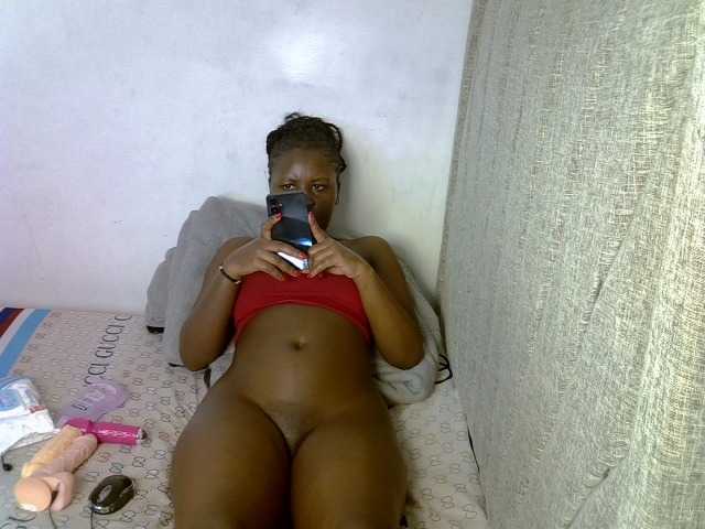 Magizitah live cam on BongaCams