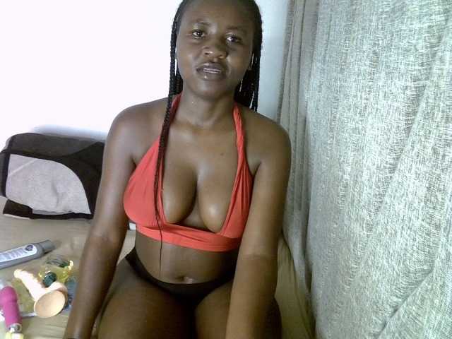 Magizitah live cam on BongaCams