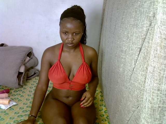 Magizitah live cam on BongaCams