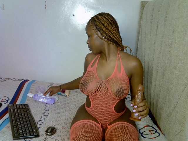 Magizitah live cam on BongaCams
