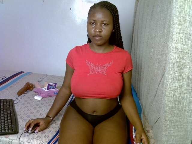 Magizitah live cam on BongaCams