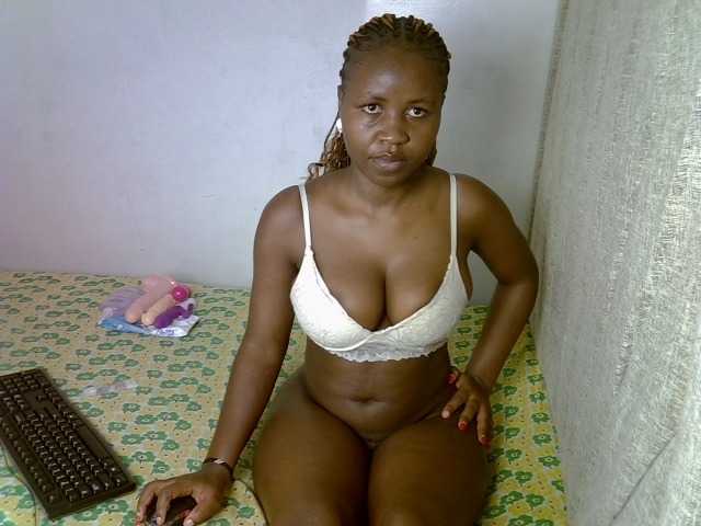 Magizitah live cam on BongaCams
