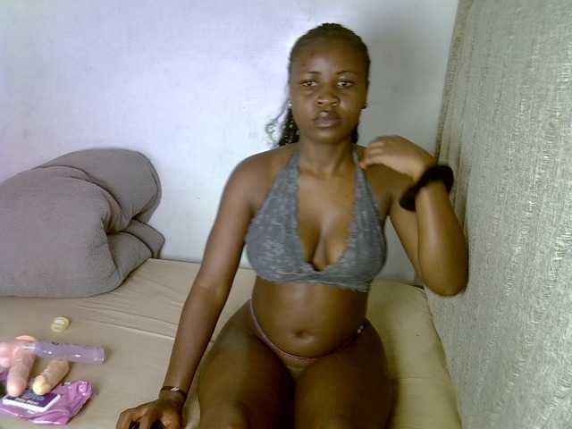 Magizitah live cam on BongaCams