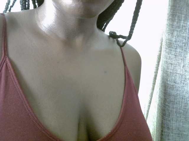 Magizitah live cam on BongaCams