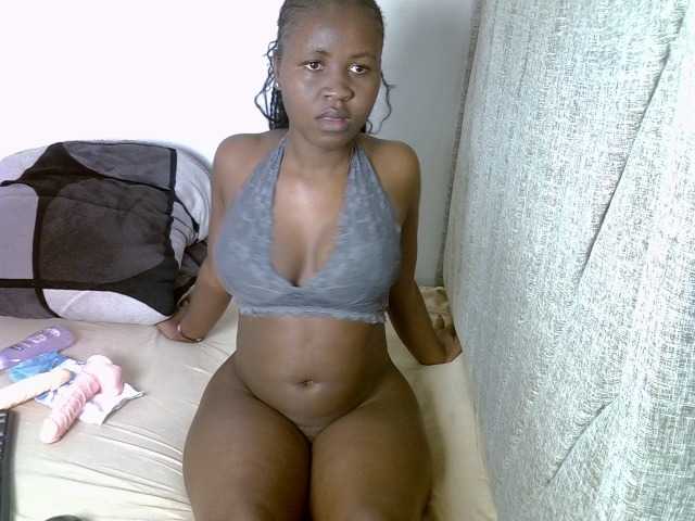 Magizitah live cam on BongaCams