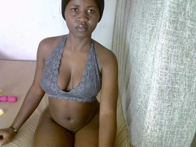 Magizitah live cam on BongaCams