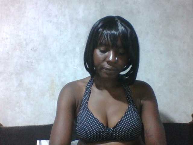 sweet-aaliya live cam on BongaCams