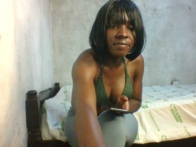 sweet-aaliya live cam on BongaCams