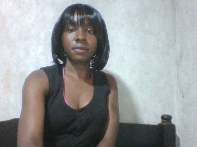 le modèle sweet-aaliya est en webcam porno dans un show sur le site bongacams, il possède les tags suivants: Ebony,Brunette,Hairy