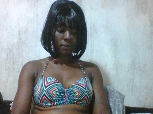 sweet-aaliya live cam on BongaCams
