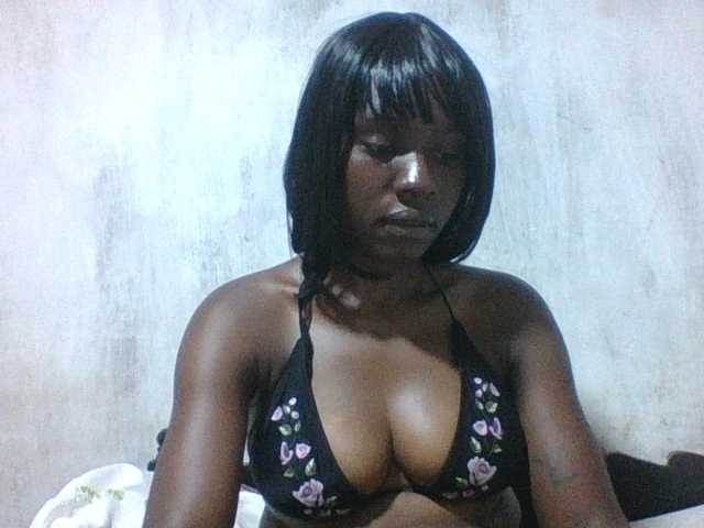 sweet-aaliya webcam bongacams model stream image