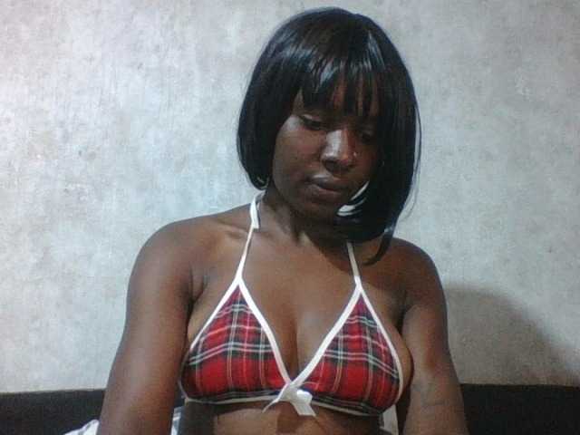 sweet-aaliya live cam on BongaCams