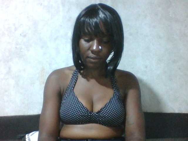sweet-aaliya live cam on BongaCams