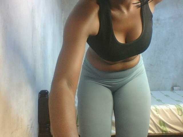 sweet-aaliya live cam on BongaCams