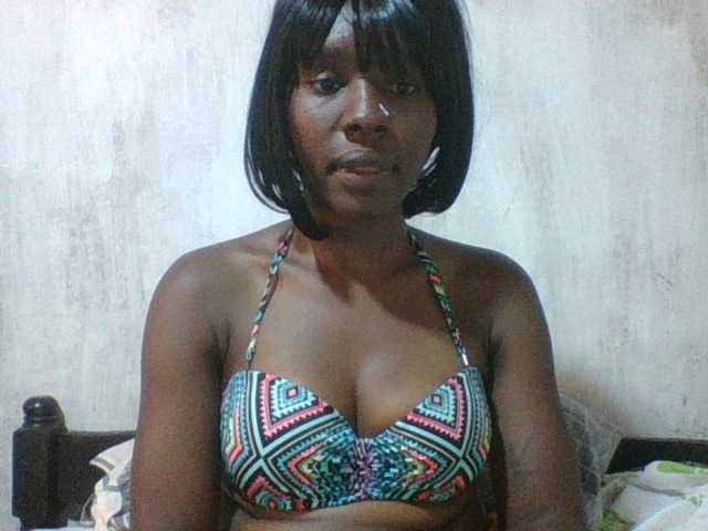 sweet-aaliya live cam on BongaCams