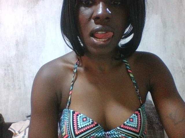 sweet-aaliya live cam on BongaCams