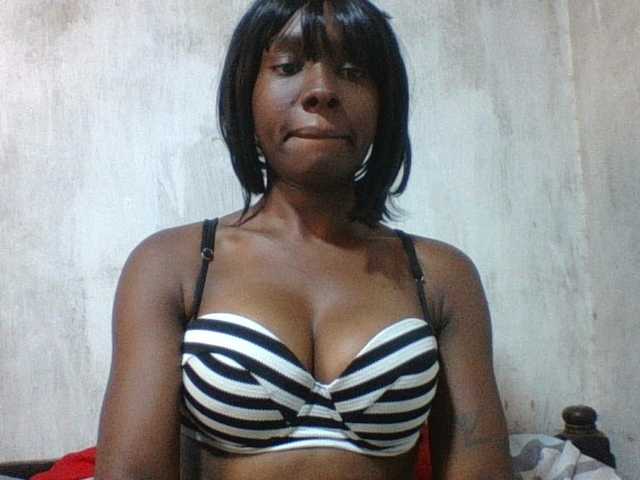 sweet-aaliya live cam on BongaCams