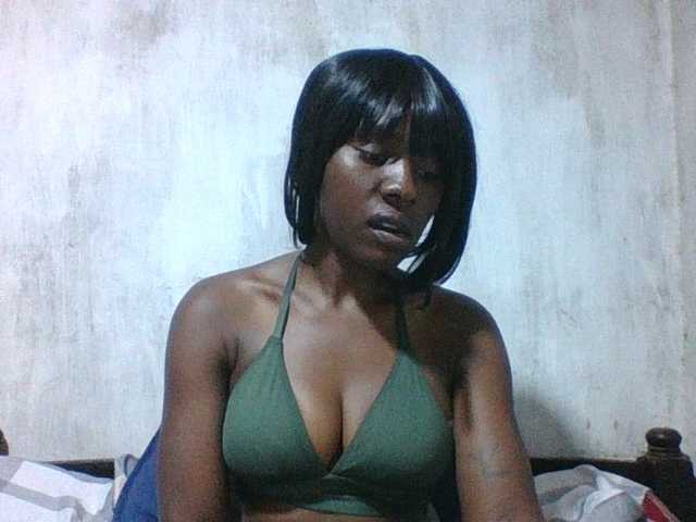 sweet-aaliya live cam on BongaCams