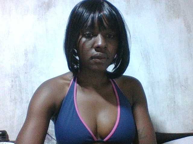 sweet-aaliya live cam on BongaCams