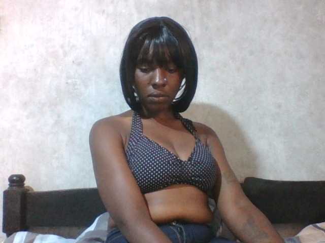 sweet-aaliya live cam on BongaCams