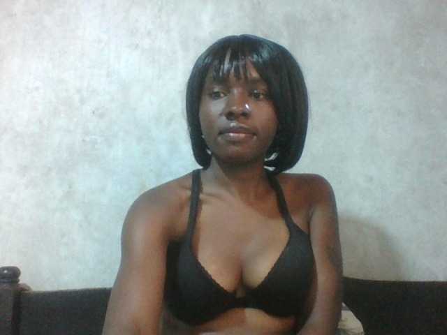 sweet-aaliya live cam on BongaCams