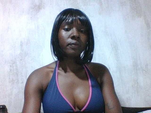 sweet-aaliya live cam on BongaCams