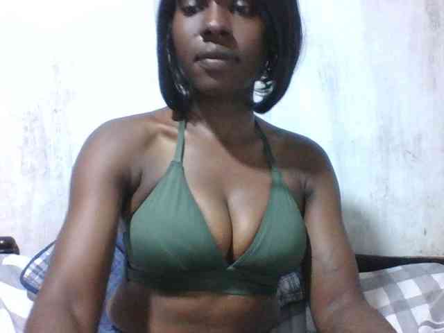 sweet-aaliya webcam