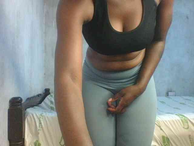 sweet-aaliya webcam