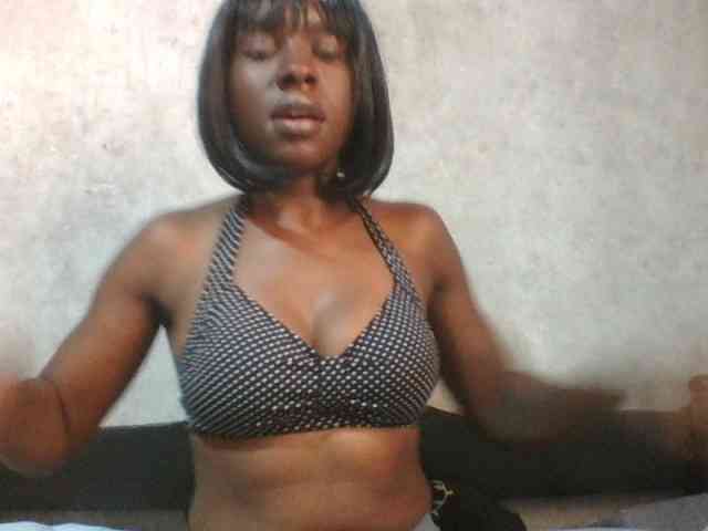 sweet-aaliya webcam