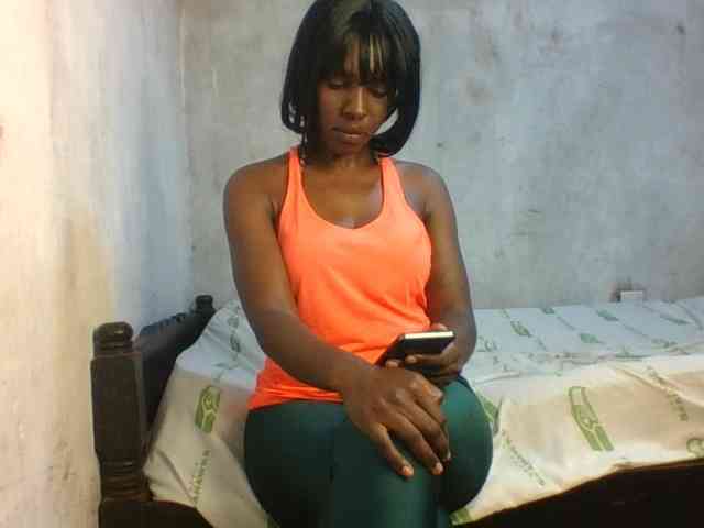 sweet-aaliya webcam