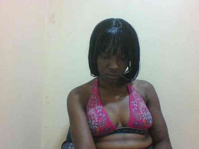 sweet-aaliya webcam