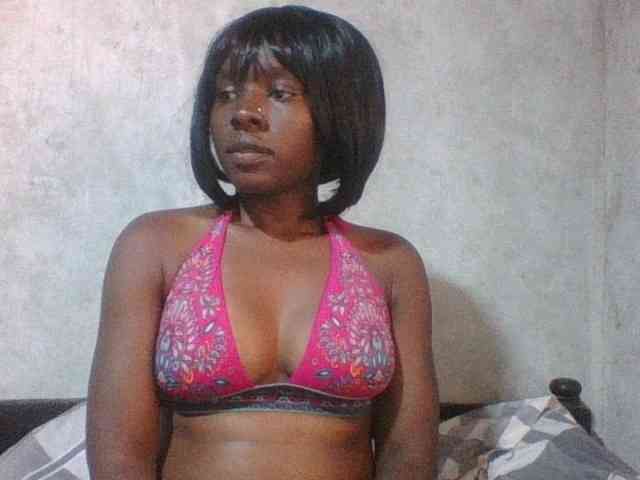 sweet-aaliya webcam