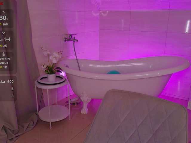 adet1a live cam on BongaCams