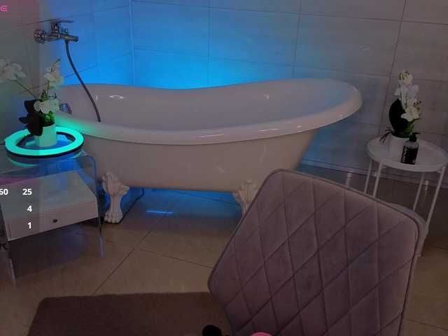 adet1a live cam on BongaCams