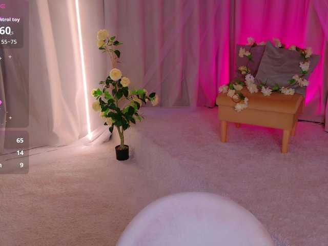 adet1a live cam on BongaCams