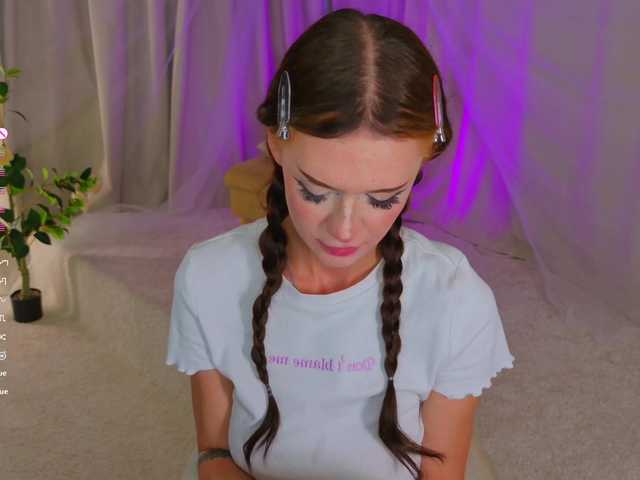 adet1a live cam on BongaCams