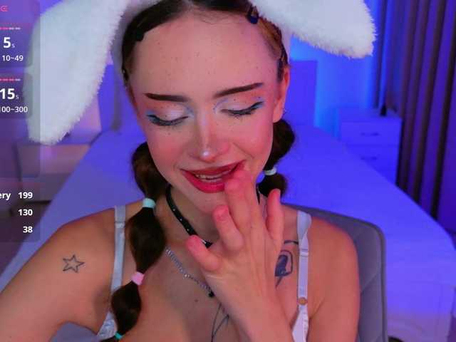 adet1a live cam on BongaCams