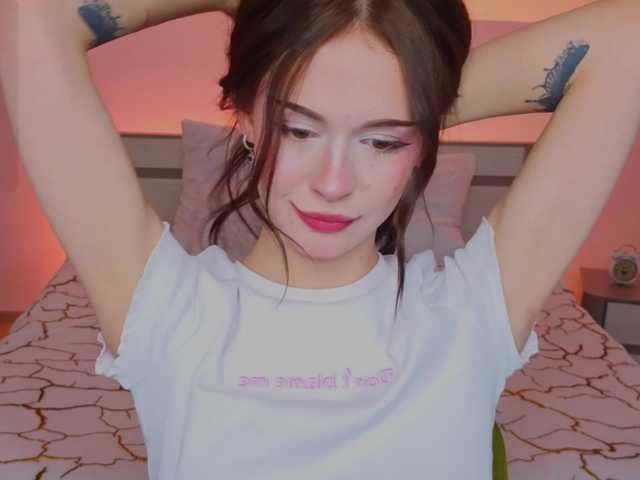  adet1a chat room