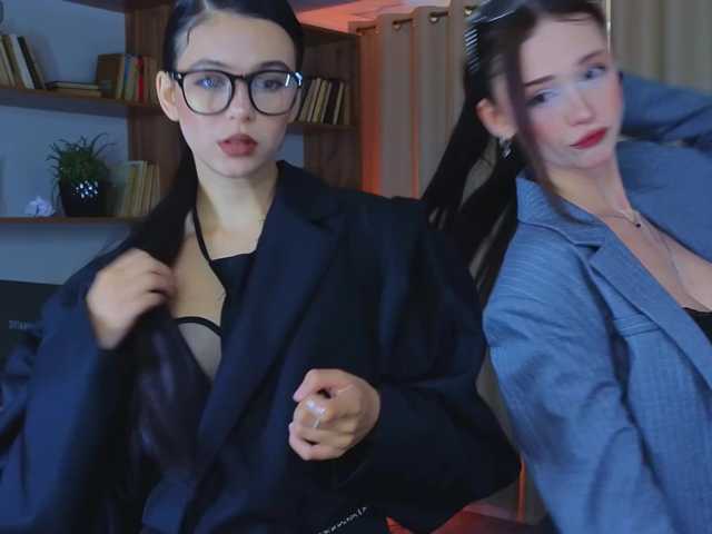 adet1a live cam on BongaCams