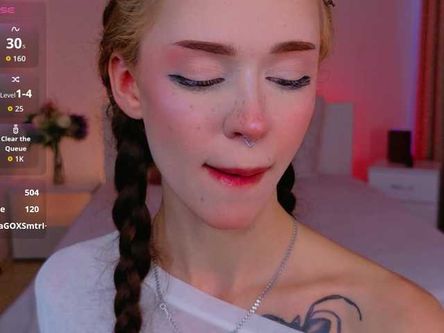 adet1a live cam on BongaCams