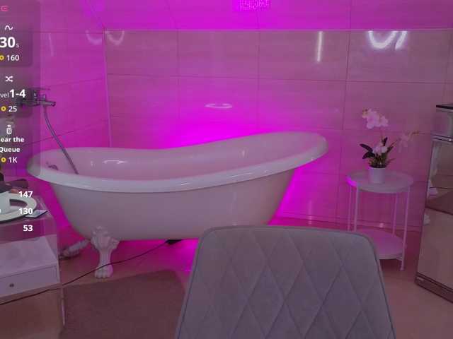 adet1a live cam on BongaCams