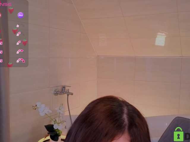 adet1a live cam on BongaCams