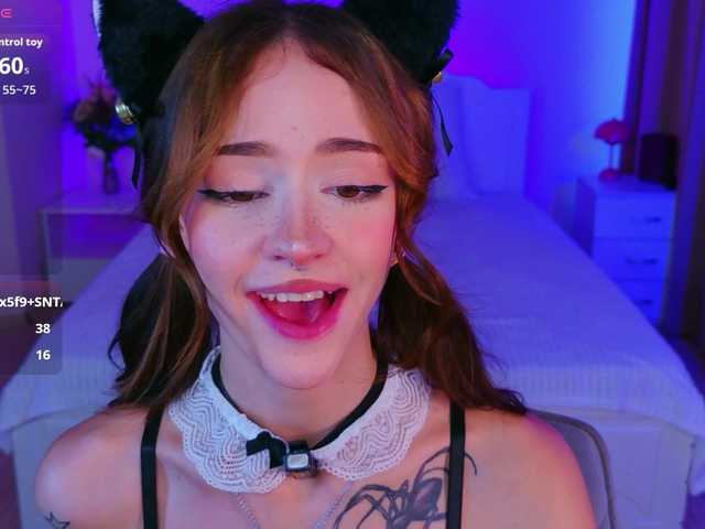 adet1a live cam on BongaCams