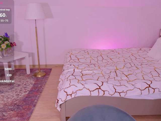 adet1a live cam on BongaCams