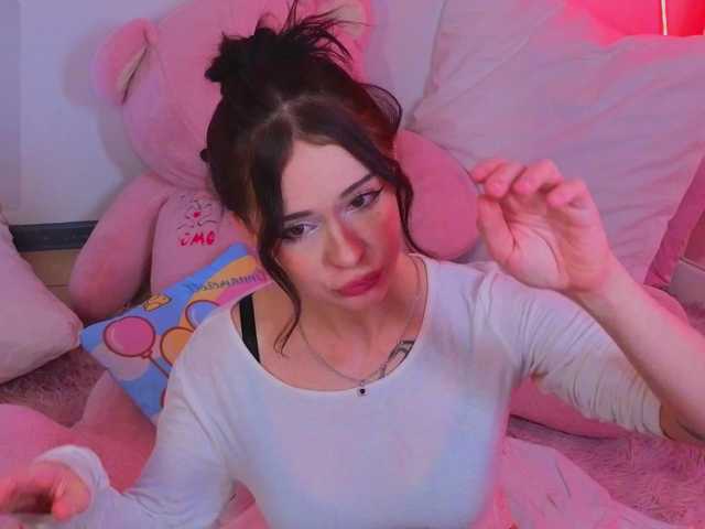 adet1a's BongaCams show and profile