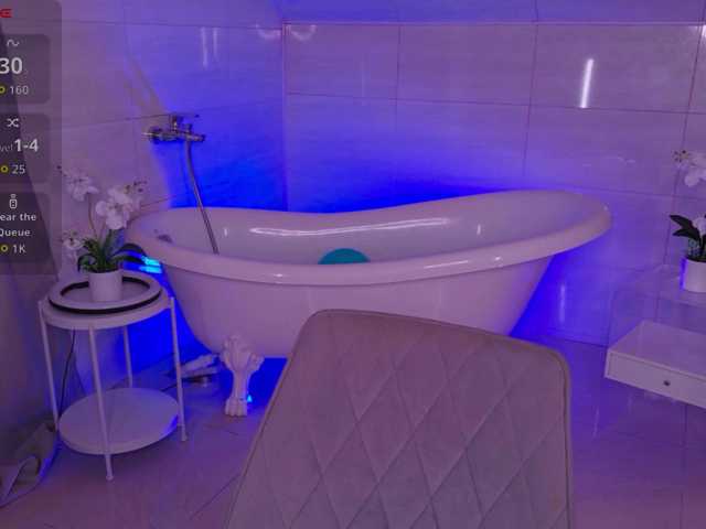 adet1a live cam on BongaCams