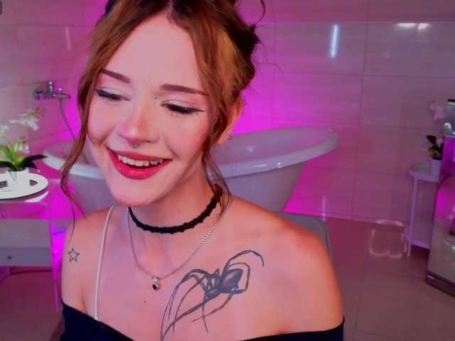 adet1a live cam on BongaCams