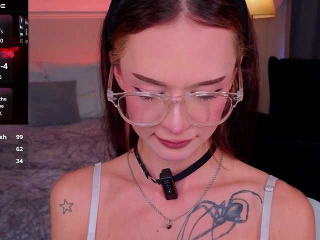 adet1a live cam on BongaCams