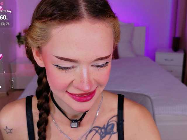adet1a live cam on BongaCams